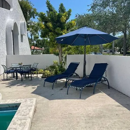 Villa At St. James Place “H”, Luxury, Pet Friendly Miami Exterior photo